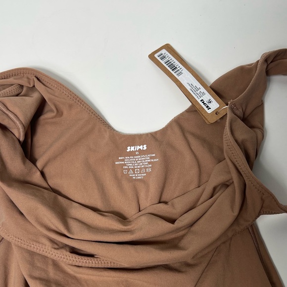 Skims Fits Everybody Square Neck Thong Bodysuit in Sienna - Picture 10 of 12